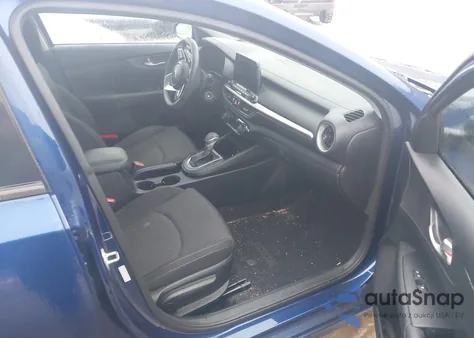 2019 Kia Forte Lxs z USA, uszkodzony, nr VIN 3KPF24AD1KE089360